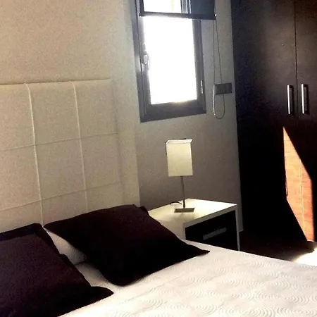 Luxury Apartment *